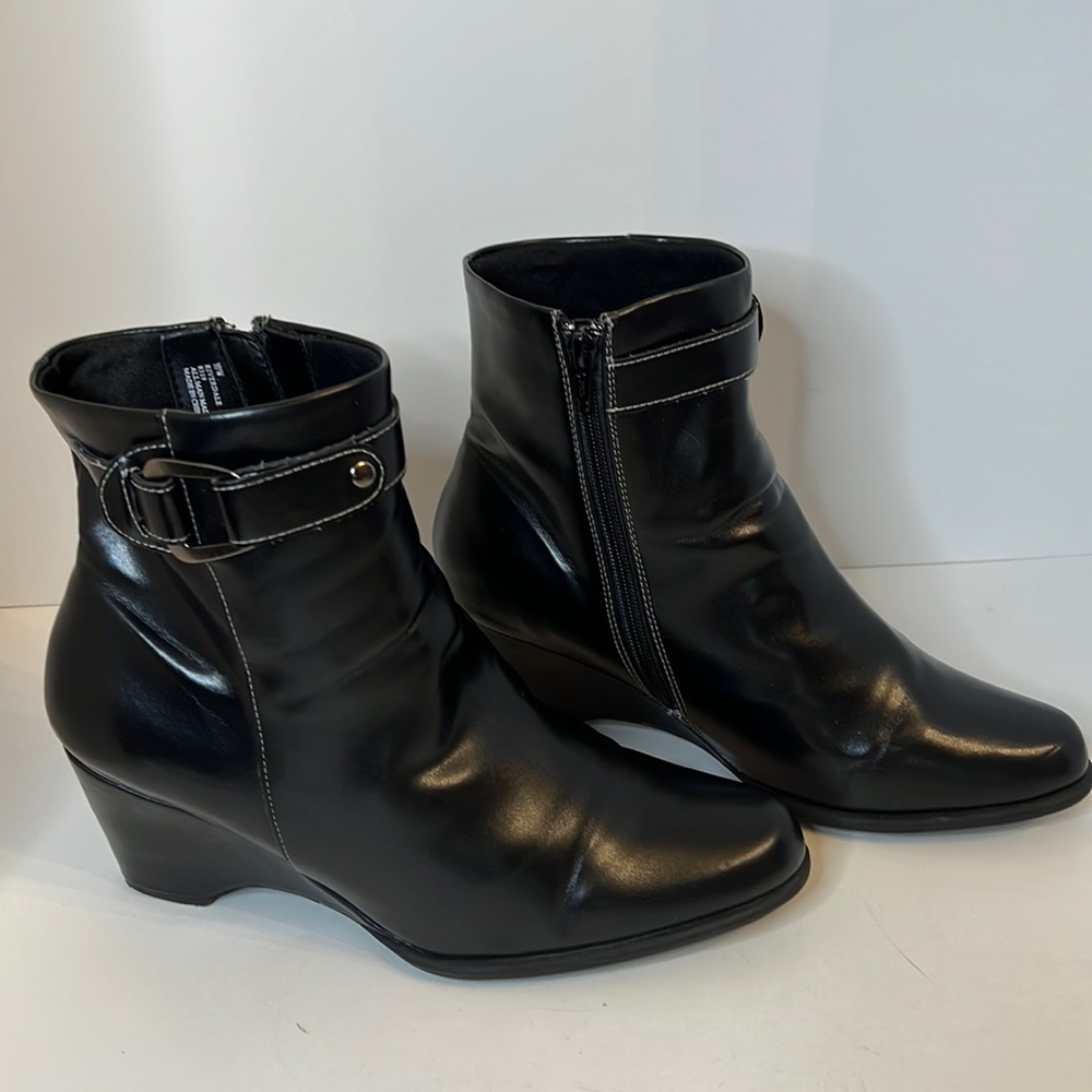 CLOUD WALKERS BLACK WEDGE ANKLE BOOTS SZ 10W